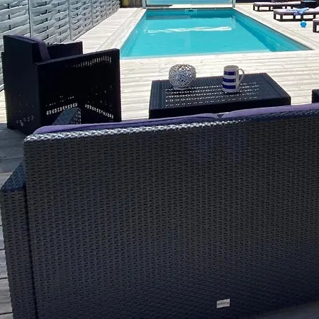 Maison Petite Bleue Piscine Privee Chauffee Lacanau